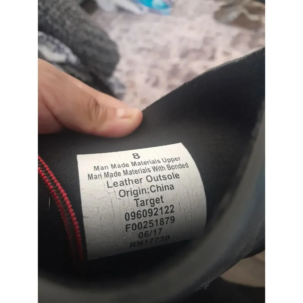 MERONA BLACK BOOTS WITH RED SHOE LACES SIZE 8